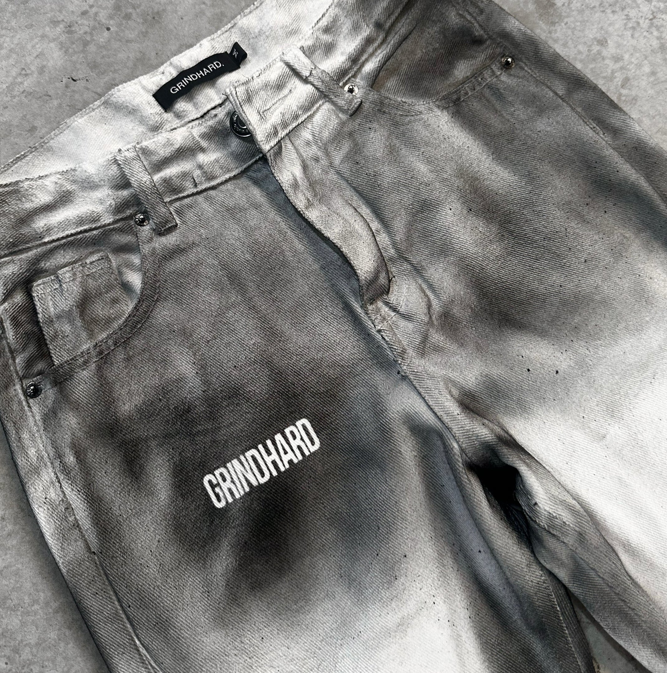 GRHD SMOKE WASH FLARE DENIM